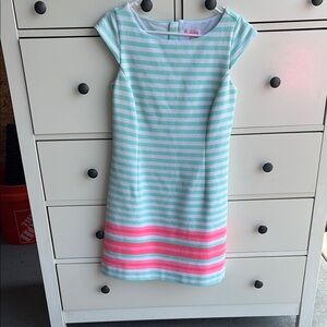 Lilly Pulitzer Green and Blue Sheath Dress Cap Sleeve Bateau Neckline